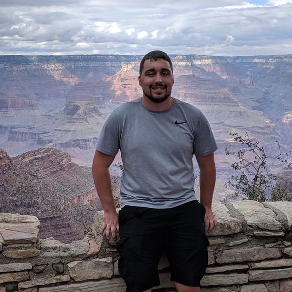 Meet your Posher, Julian - Picture 1 of 1